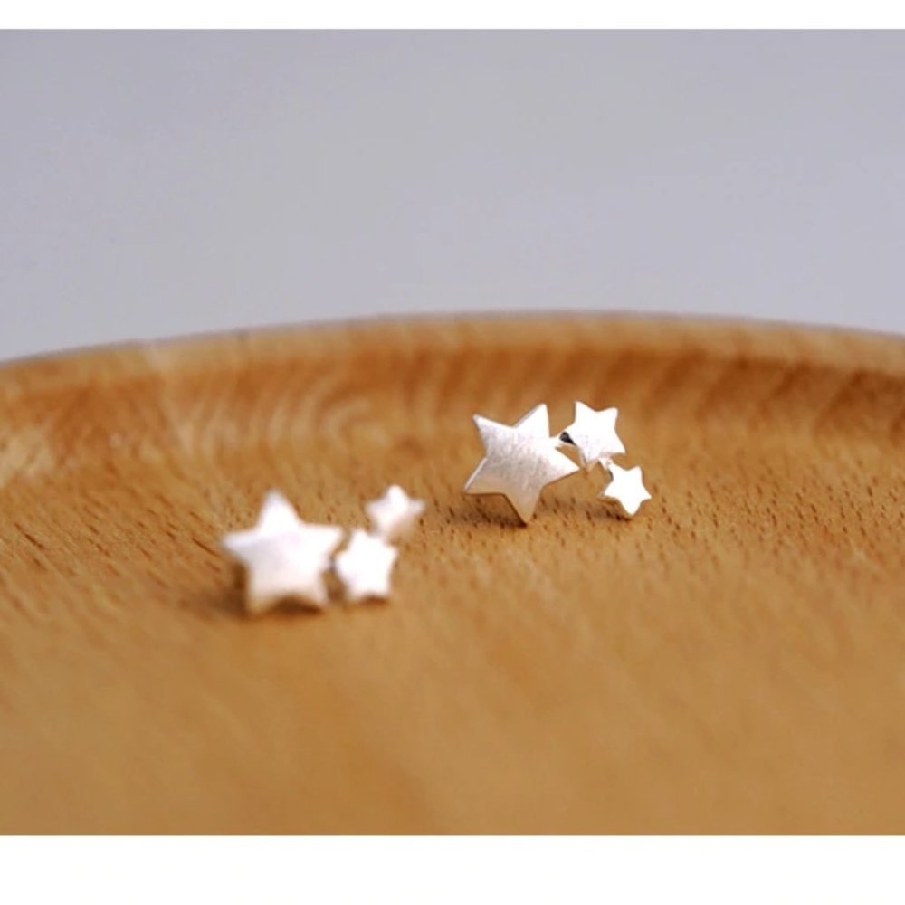 NEW 925 Sterling Silver Star Stud Earrings - Picture 5 of 5